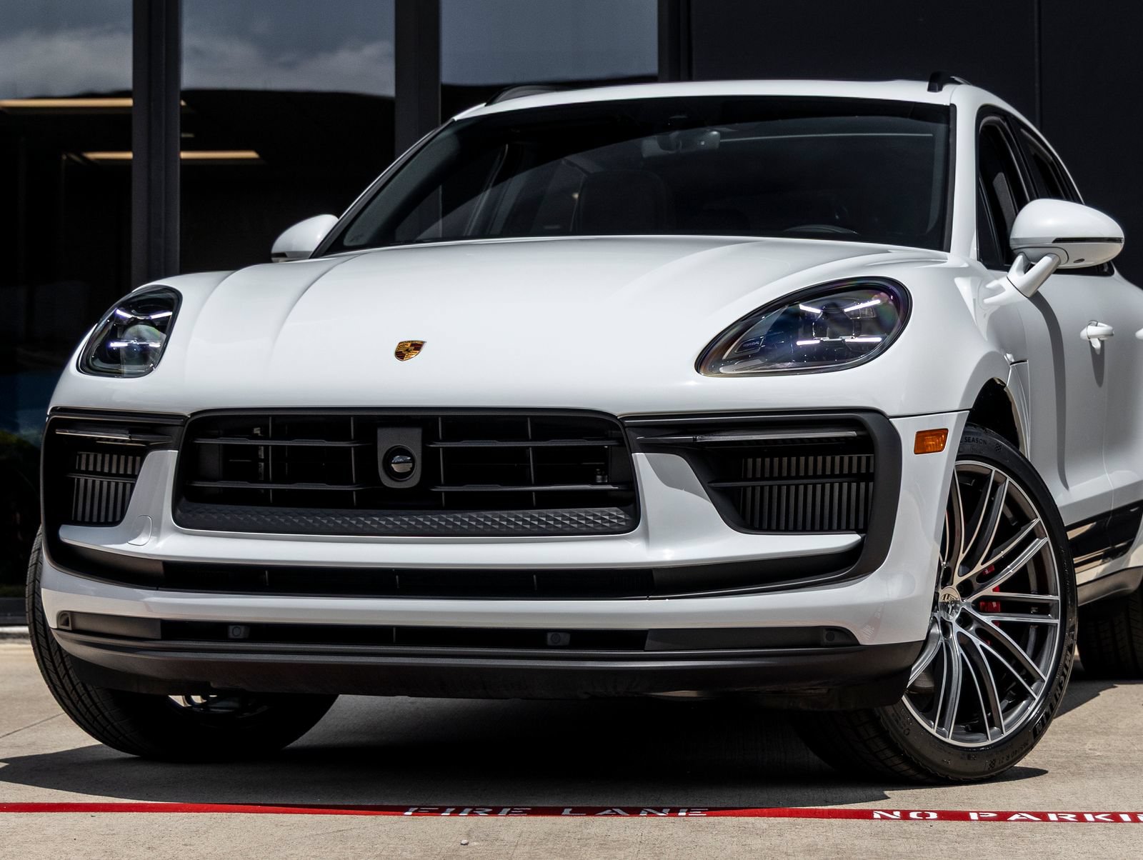 New 2026 Porsche Macan S AWD/4WD image 7