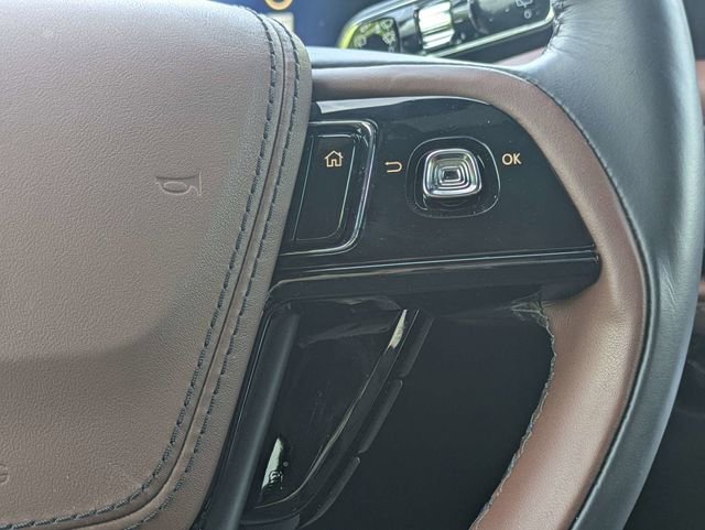 Used 2025 Lincoln Aviator Reserve w/ Jet Appearance Package image 29