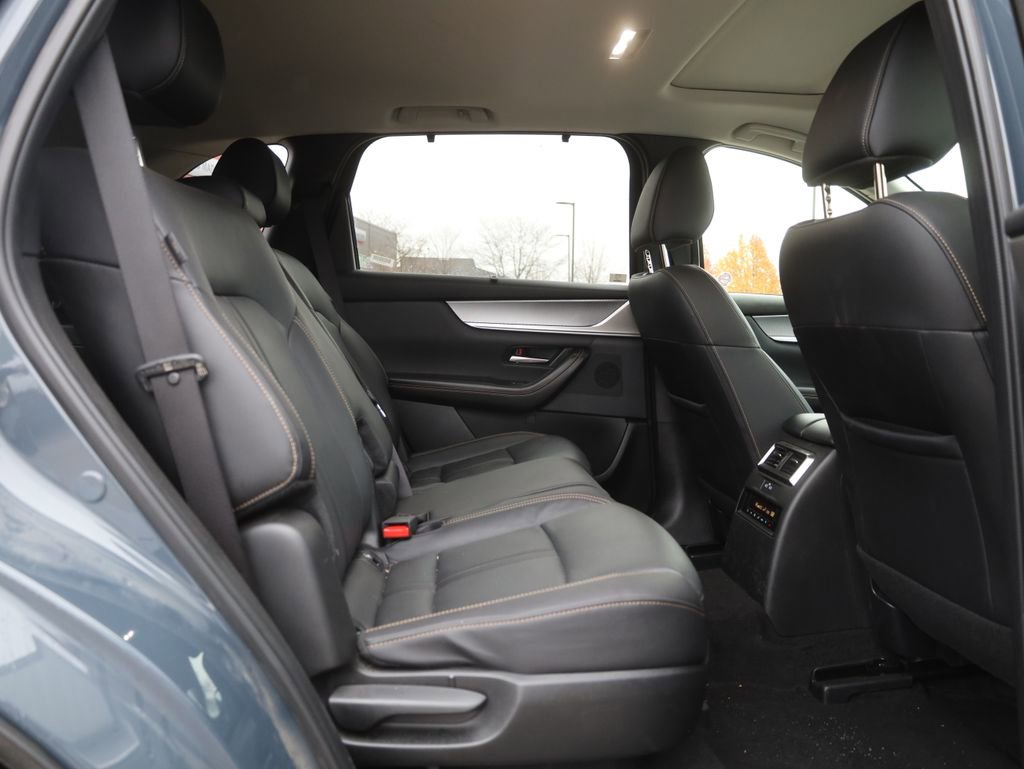 Used 2025 MAZDA CX-70 3.3 Turbo w/ Preferred Package image 17