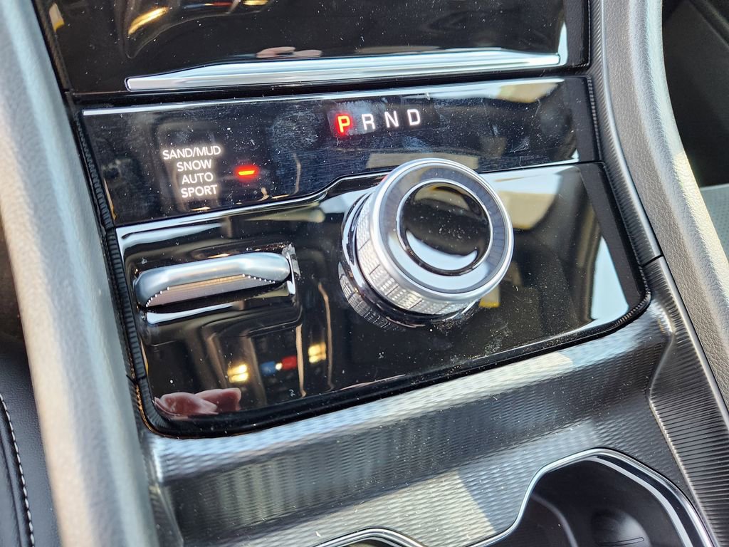 New 2026 Jeep Grand Cherokee Altitude image 13