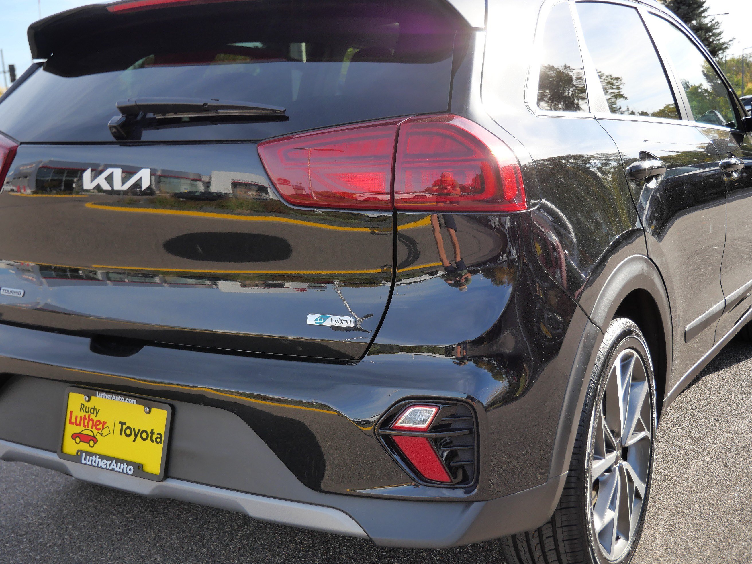 Used 2022 Kia Niro Touring Special Edition FWD image 17