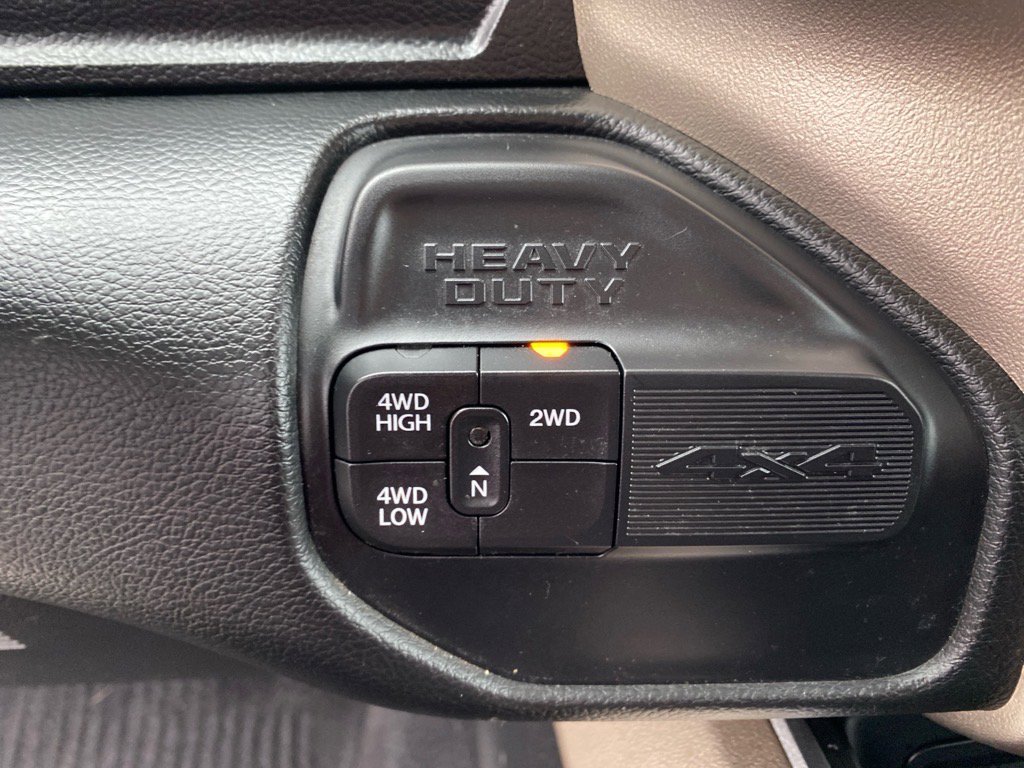 Used 2019 RAM 2500 Laramie w/ Black Appearance Package image 12