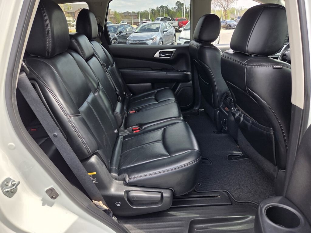 Used 2017 Nissan Pathfinder SL w/ SL Tech Package image 12