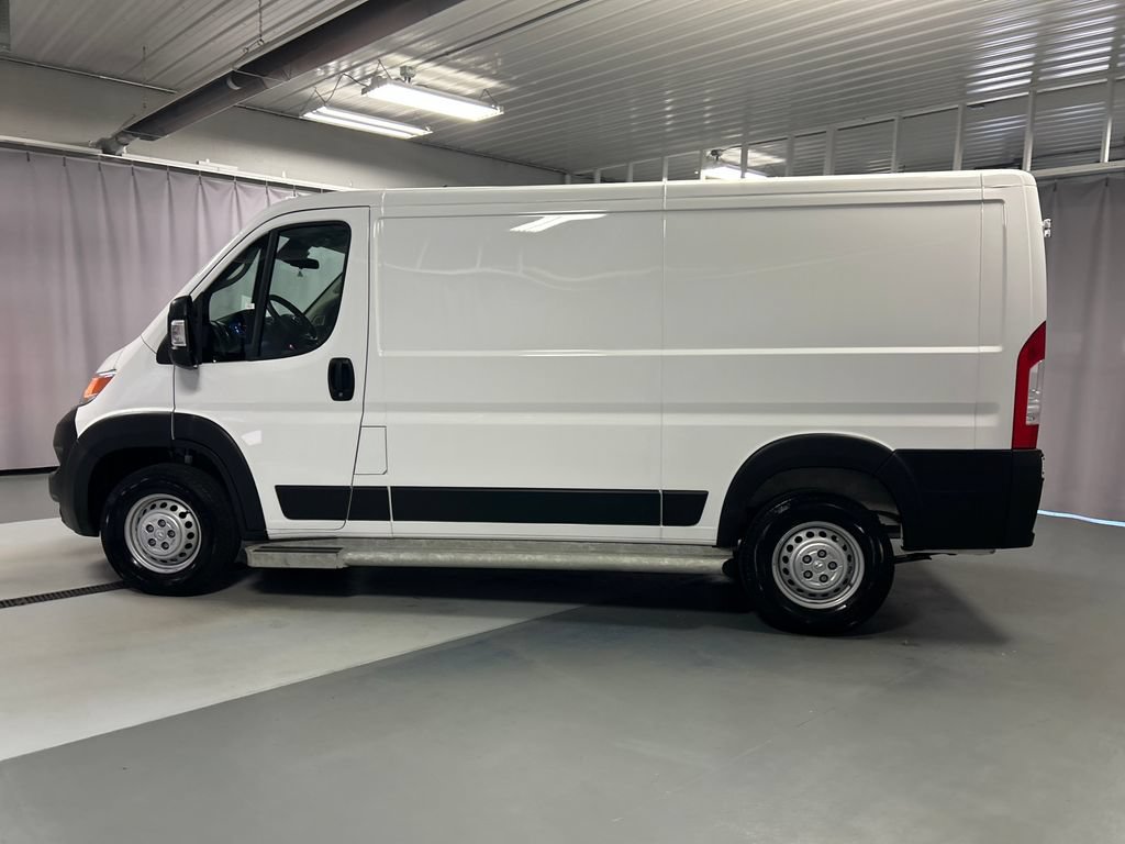 Used 2025 RAM ProMaster 2500 w/ U-Haul Equipment Group FWD image 4
