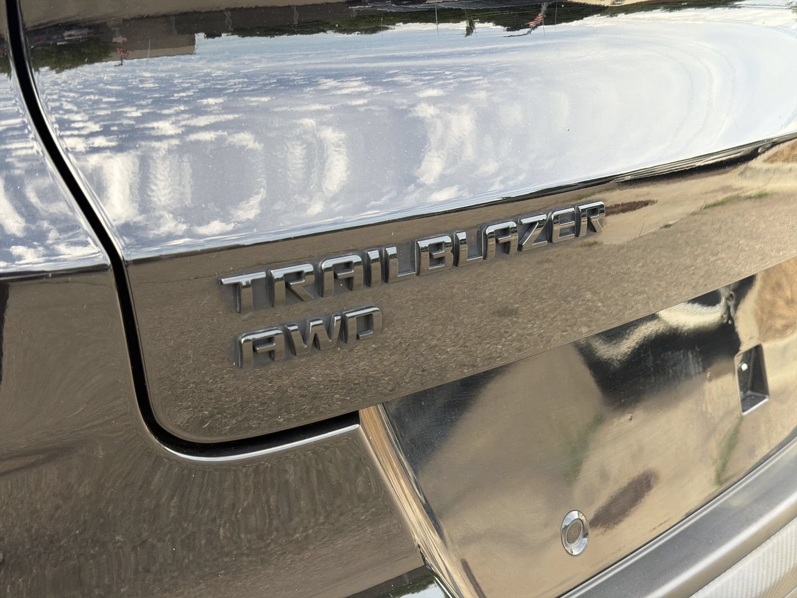 Used 2023 Chevrolet TrailBlazer RS w/ Convenience Package AWD/4WD image 18