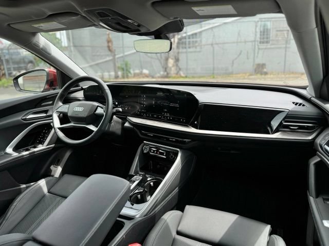 Certified 2025 Audi Q5 Premium w/ Premium Plus AWD/4WD image 20