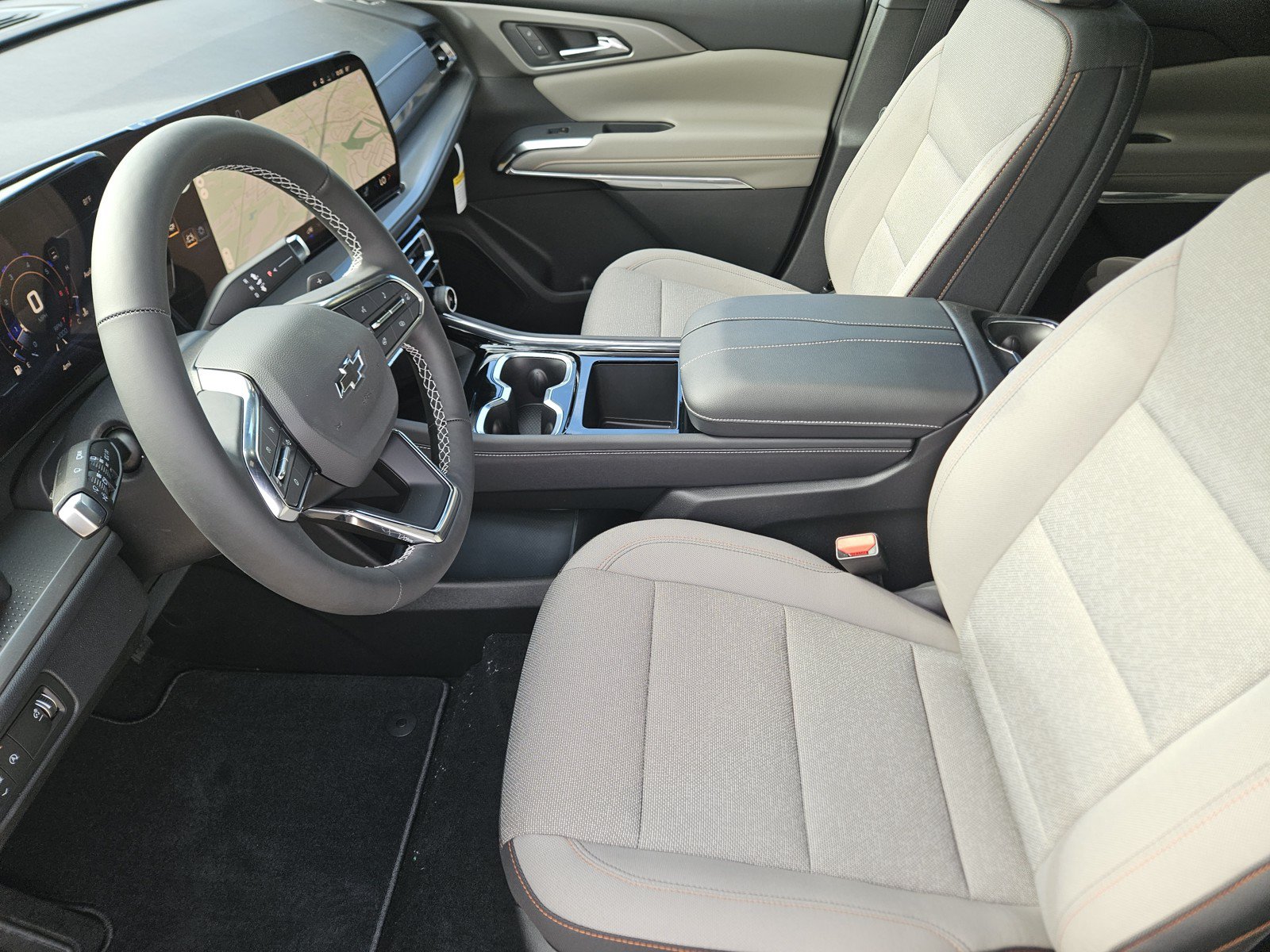 New 2027 Chevrolet Traverse LT w/ Midnight/Sport Edition FWD image 9
