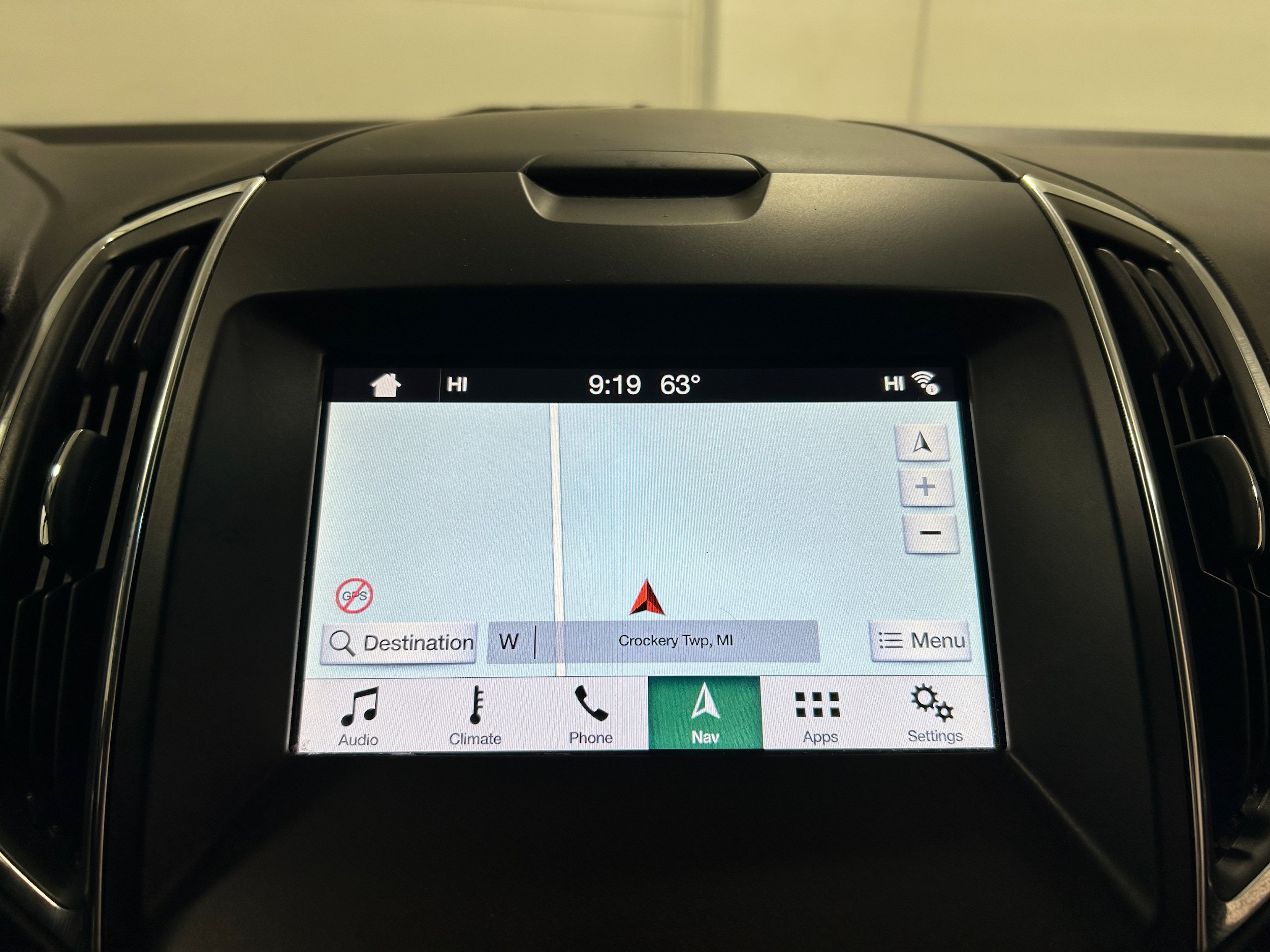 Used 2019 Ford Edge Titanium w/ Cold Weather Package AWD/4WD image 8