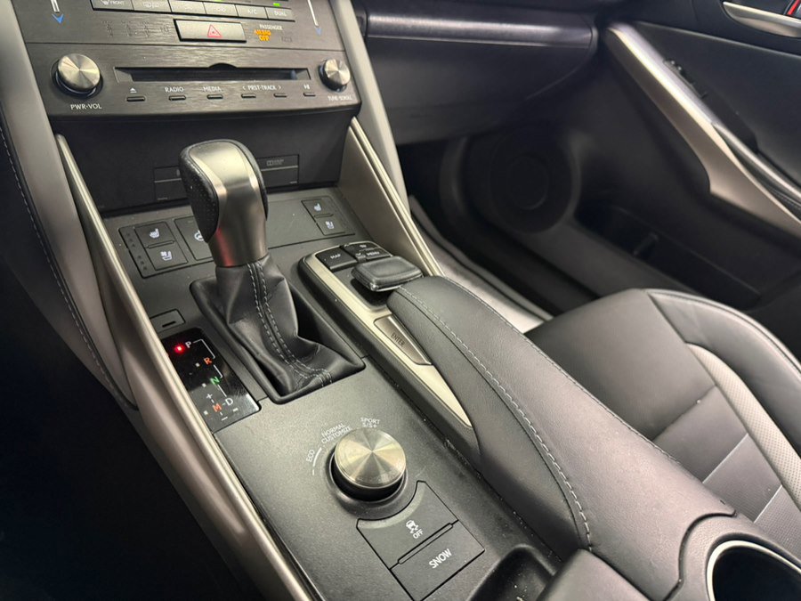 Used 2020 Lexus IS 350 F Sport w/ Blackline Edition AWD/4WD image 41