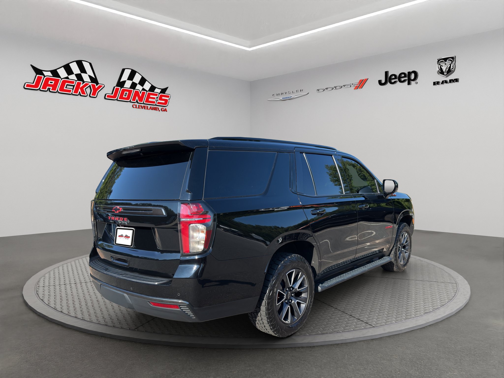 Used 2022 Chevrolet Tahoe Z71 AWD/4WD image 10