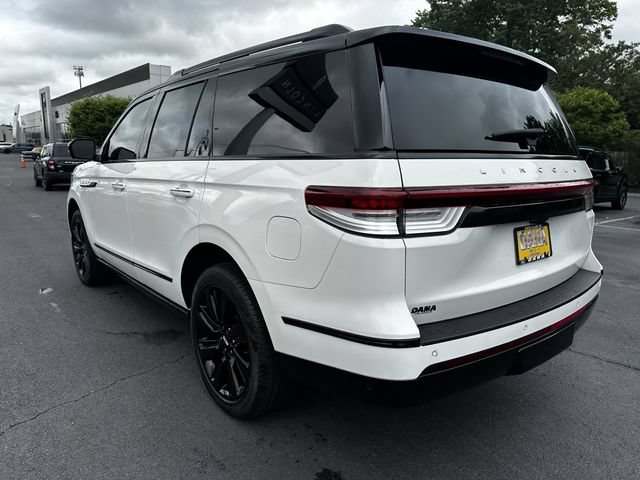 Certified 2024 Lincoln Navigator Reserve w/ Monochromatic Package AWD/4WD image 7