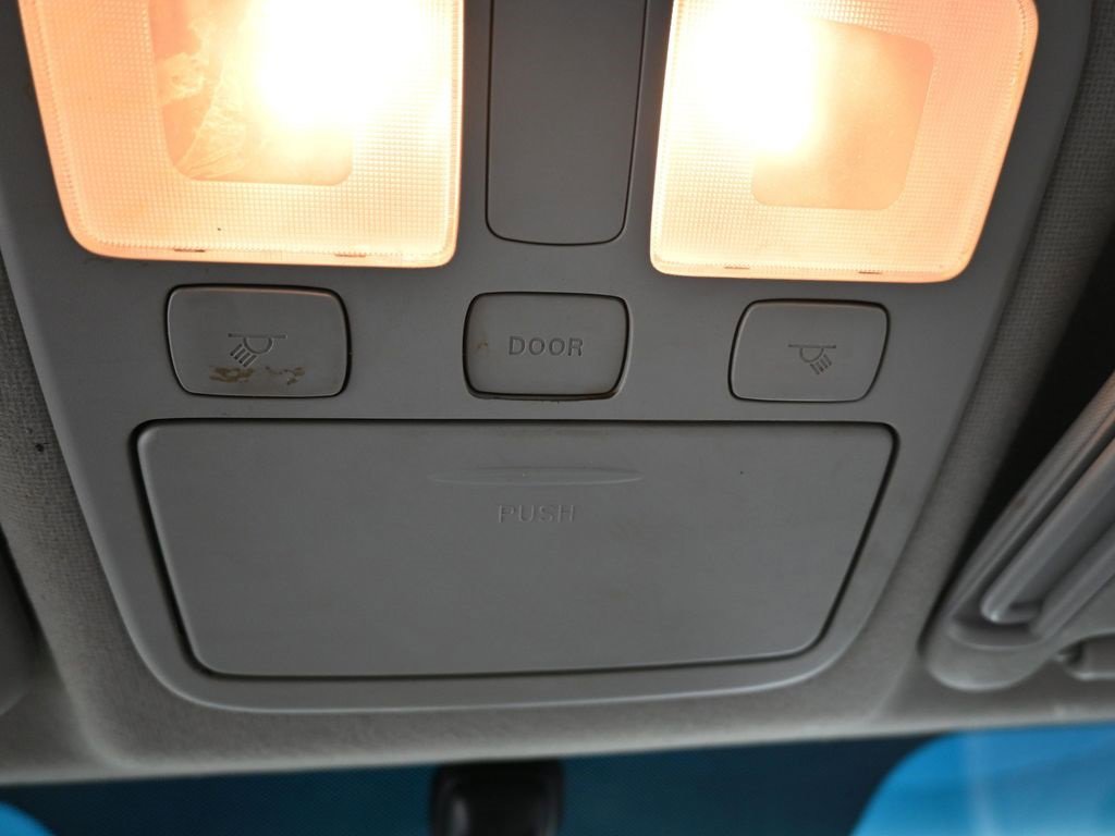 Used 2010 Hyundai Accent GLS w/ Premium Pkg 4 image 19