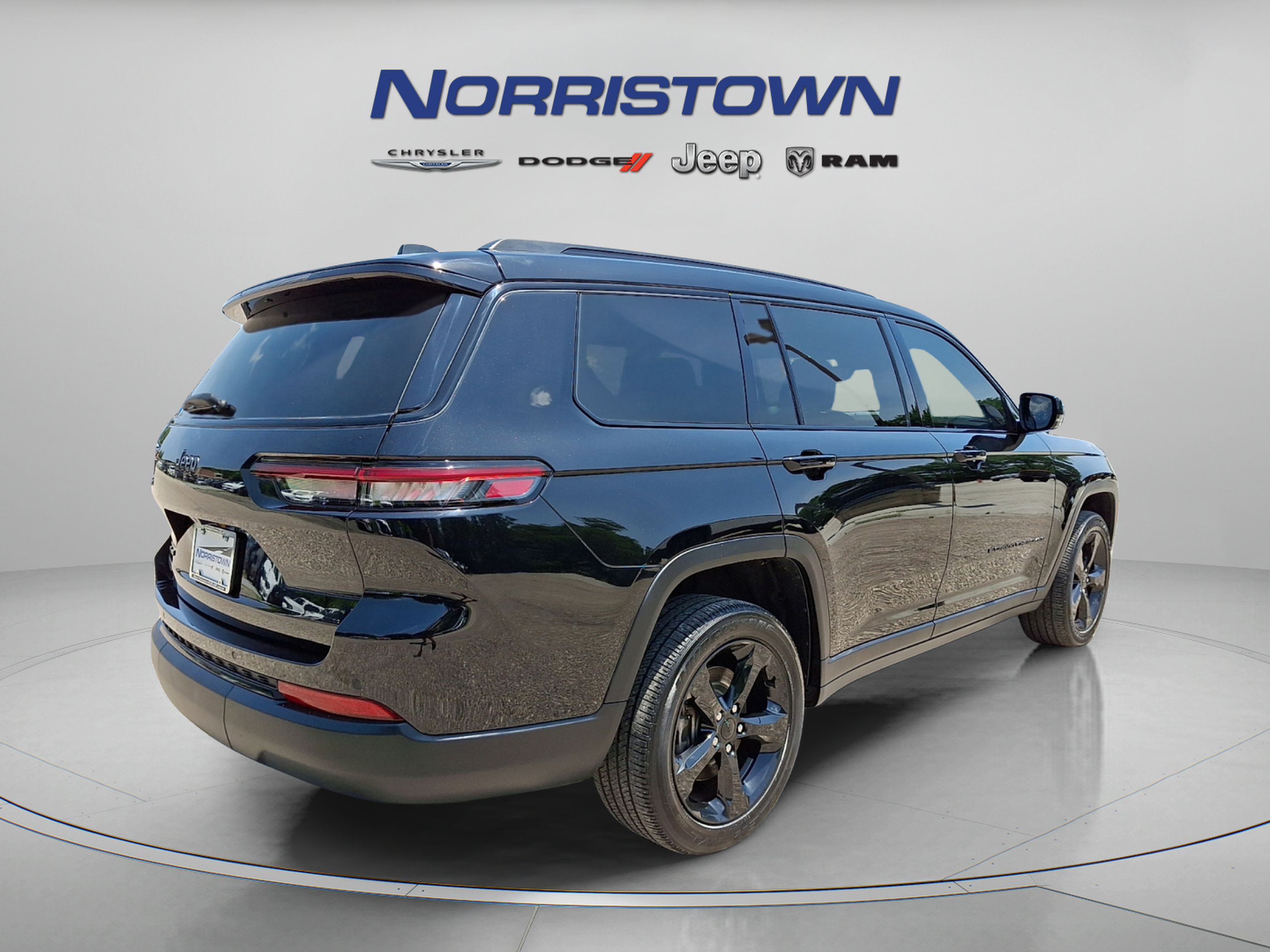 Certified 2023 Jeep Grand Cherokee L Laredo AWD/4WD image 6