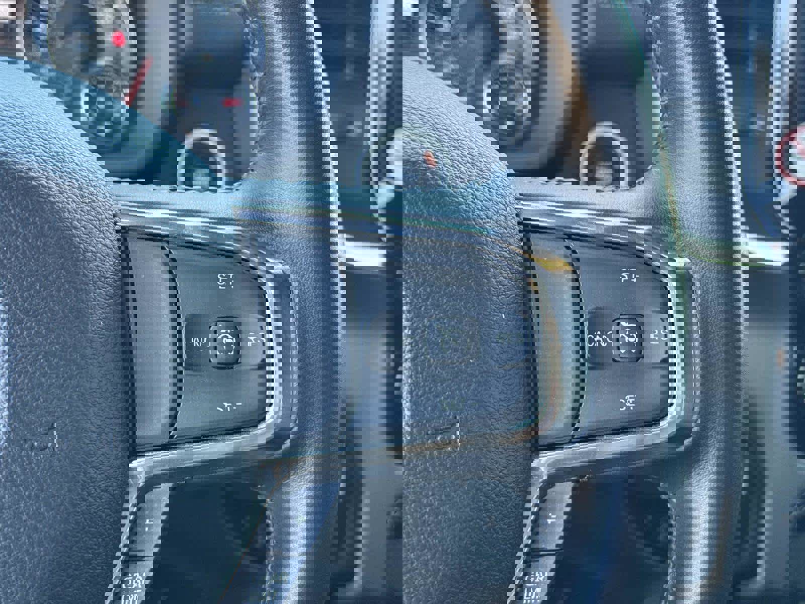 Used 2024 RAM 1500 Laramie image 30