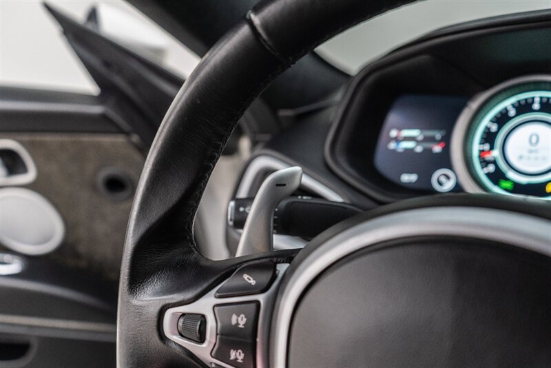 Used 2018 Aston Martin DB11 V12 RWD image 92