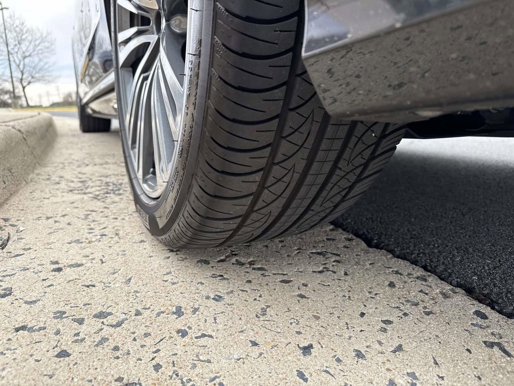 Used 2021 Audi A8 L 4.0T w/ Executive Plus Package image 17