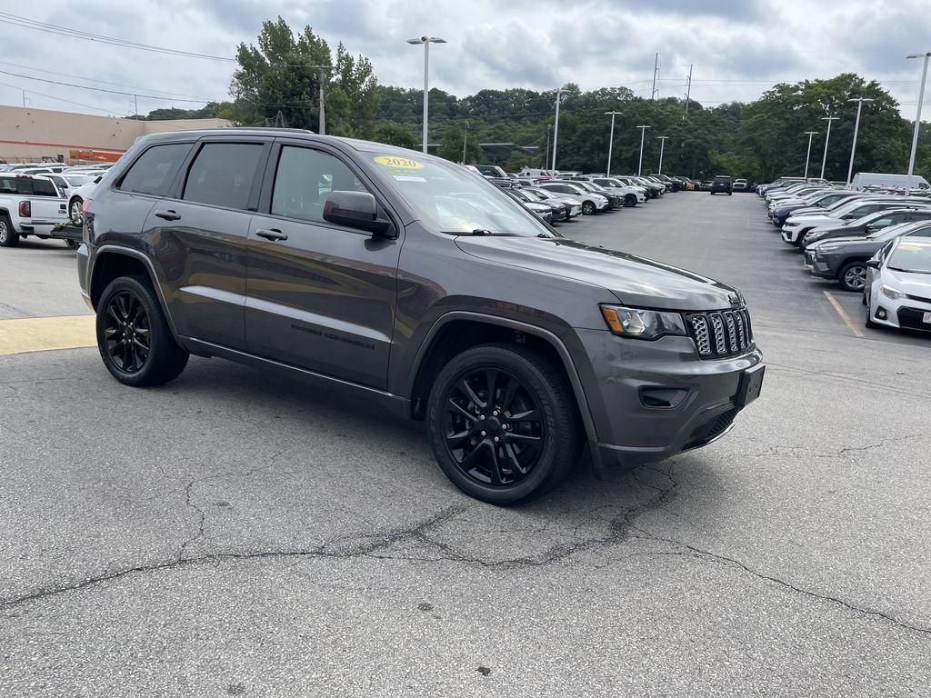 Certified 2020 Jeep Grand Cherokee Altitude AWD/4WD image 6