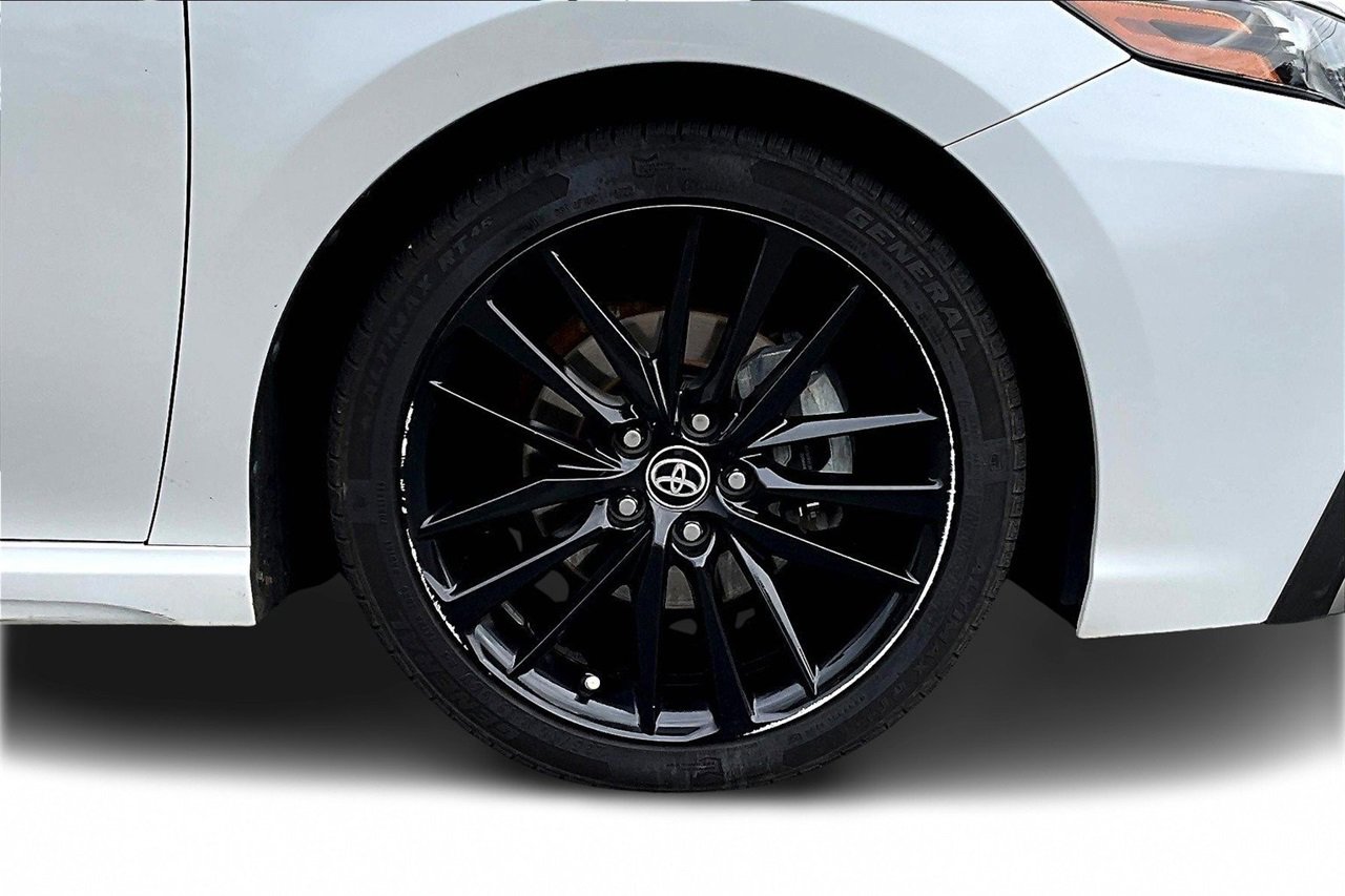 Used 2021 Toyota Camry XSE image 33