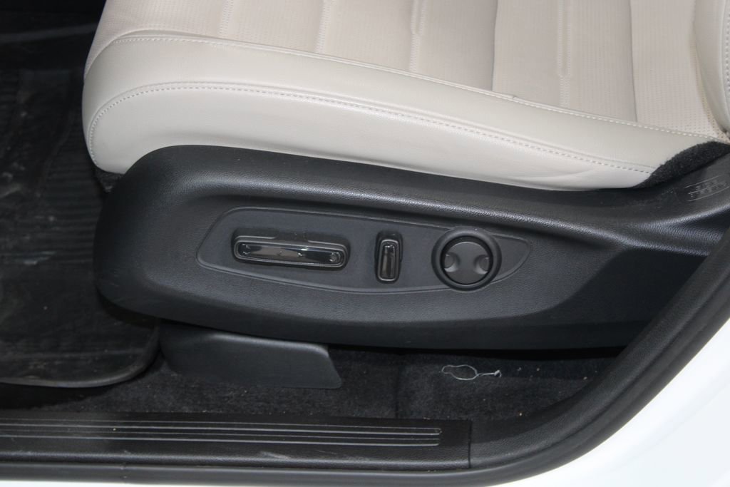 Used 2024 Honda CR-V EX-L image 16