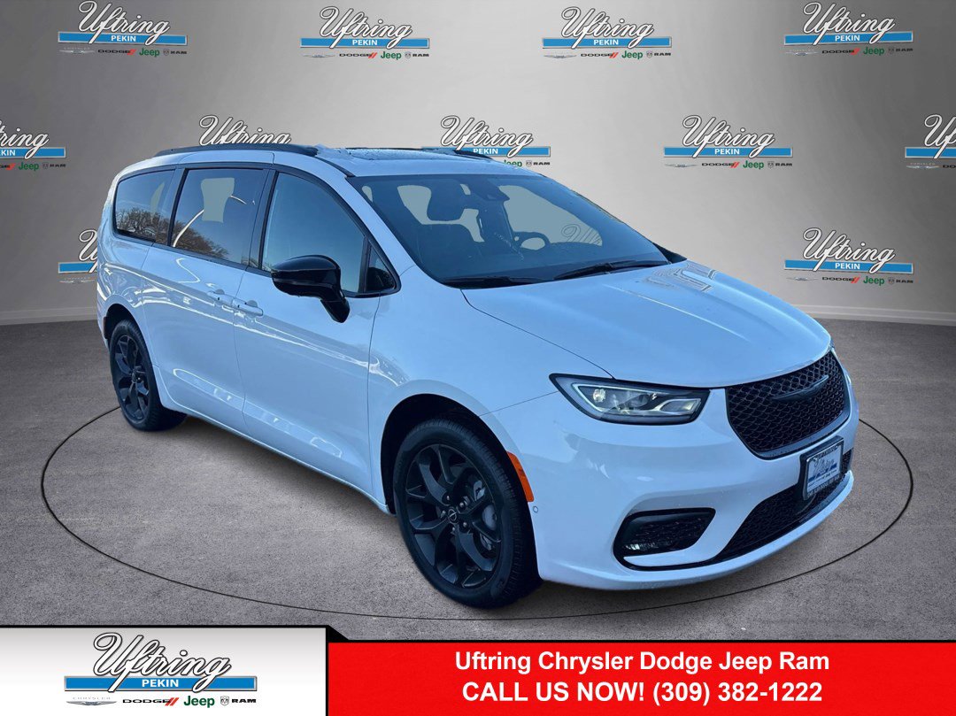 New 2026 Chrysler Pacifica Limited w/ S Appearance Package