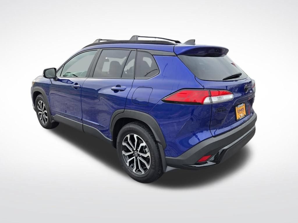 Used 2025 Toyota Corolla Cross AWD Hybrid w/ Moonroof Package image 6
