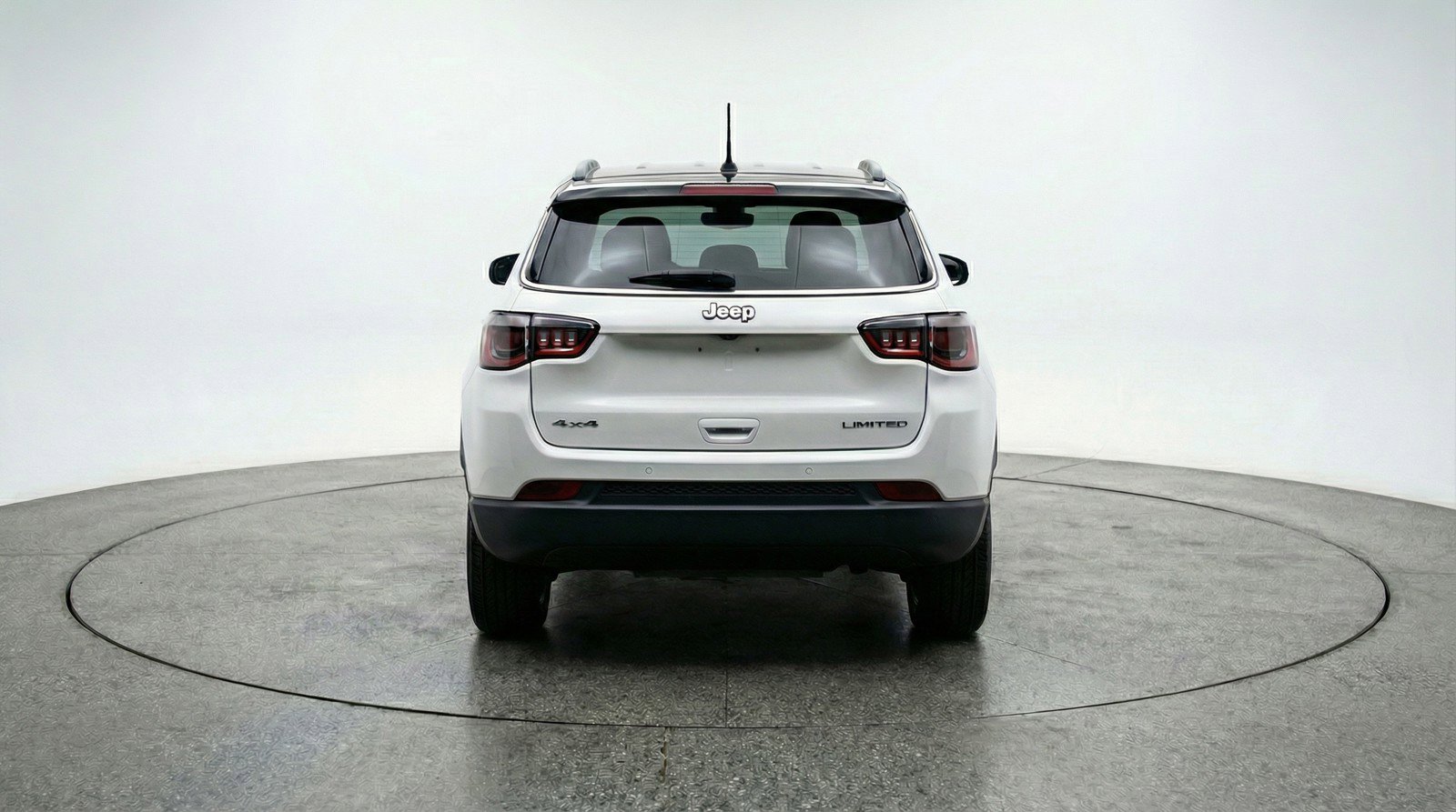 Used 2025 Jeep Compass Trailhawk AWD/4WD image 7