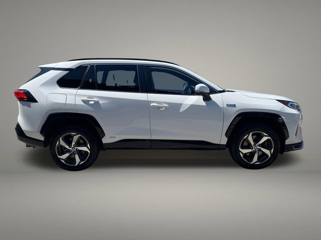 Used 2021 Toyota RAV4 SE w/ Weather & Moonroof Package AWD/4WD image 6