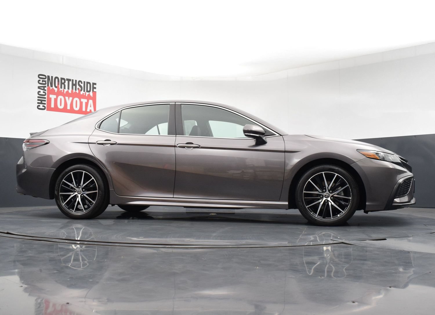 Used 2023 Toyota Camry SE AWD/4WD image 27