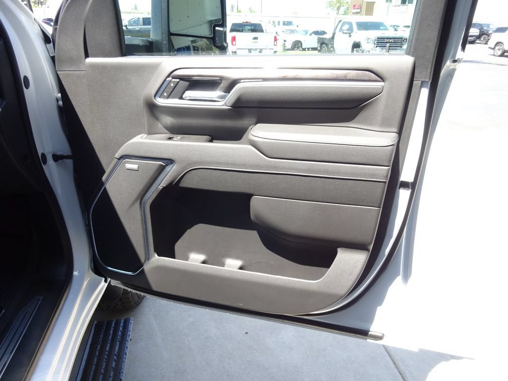 New 2026 Chevrolet Silverado 2500 LTZ w/ LTZ Premium Package AWD/4WD image 28