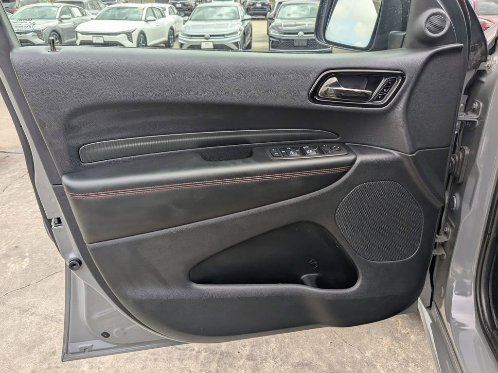 Used 2025 Dodge Durango GT image 11