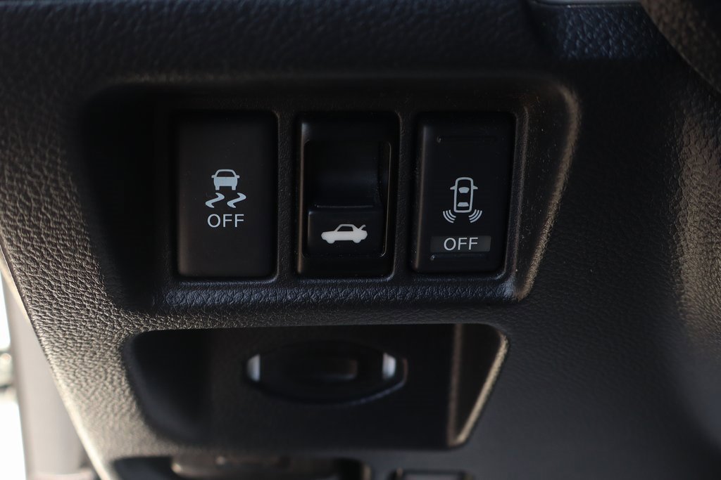 Used 2015 INFINITI Q60 Sport Limited image 22