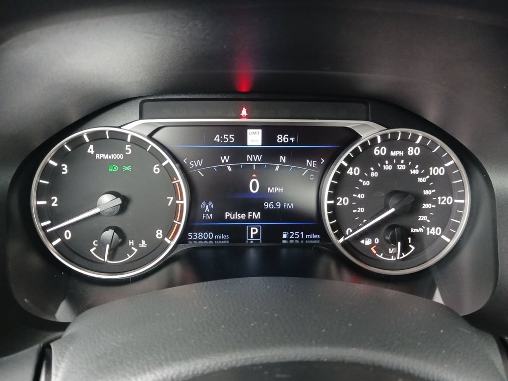 Used 2024 Nissan Altima 2.5 SV w/ SV Premium Package FWD image 18