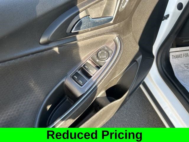 Used 2018 Chevrolet Malibu LT image 13