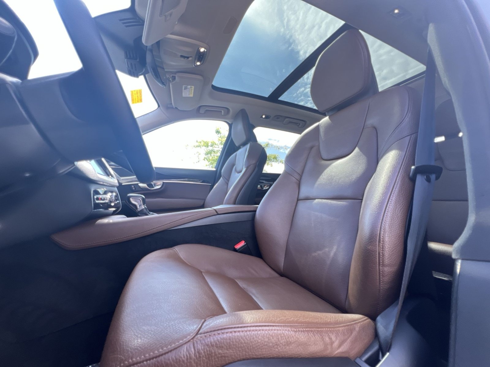Used 2019 Volvo XC90 T6 Momentum w/ Advanced Package AWD/4WD image 13