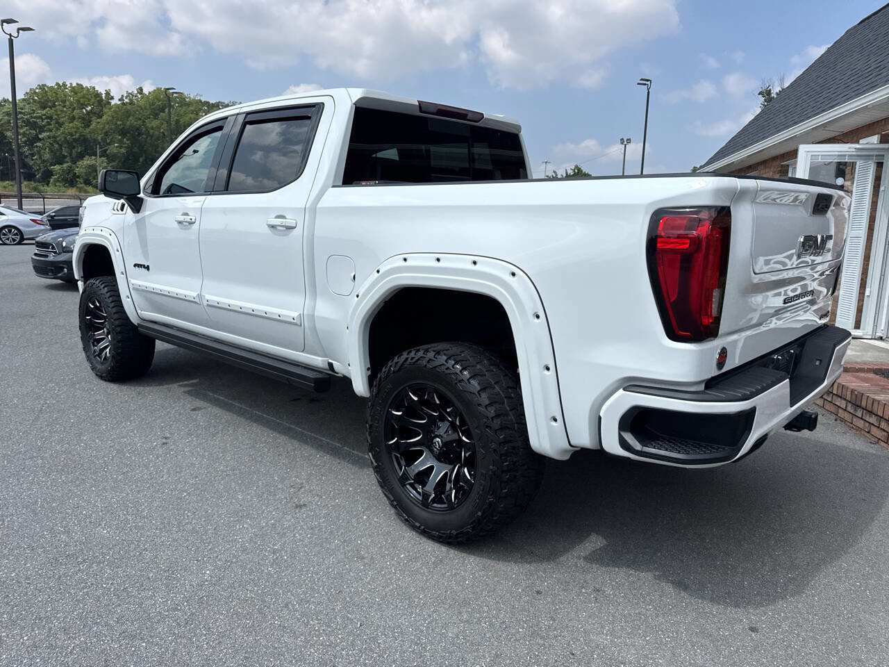 Used 2022 GMC Sierra 1500 AT4 w/ AT4 Preferred Package image 18