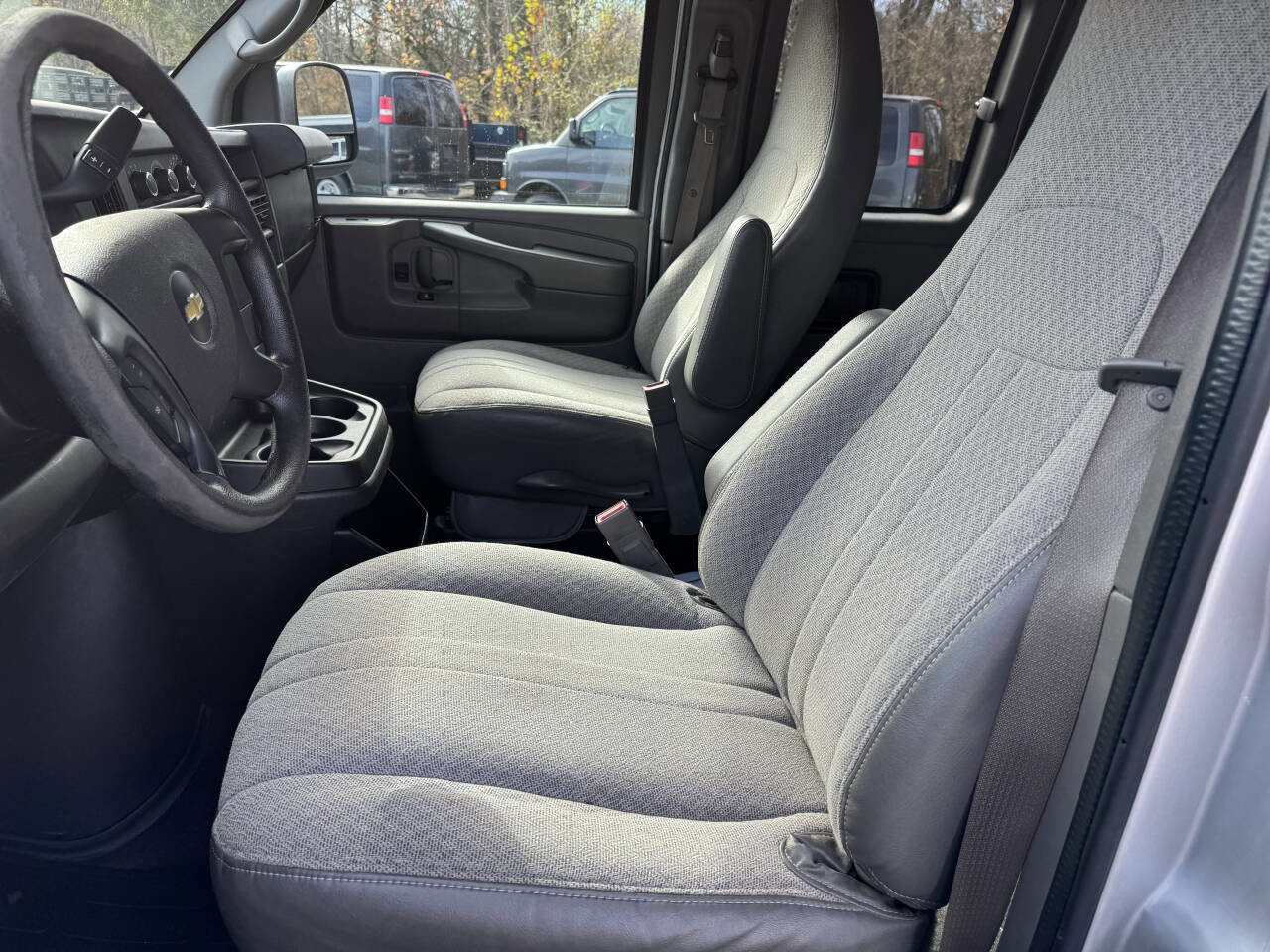 Used 2015 Chevrolet Express 2500 LS image 10