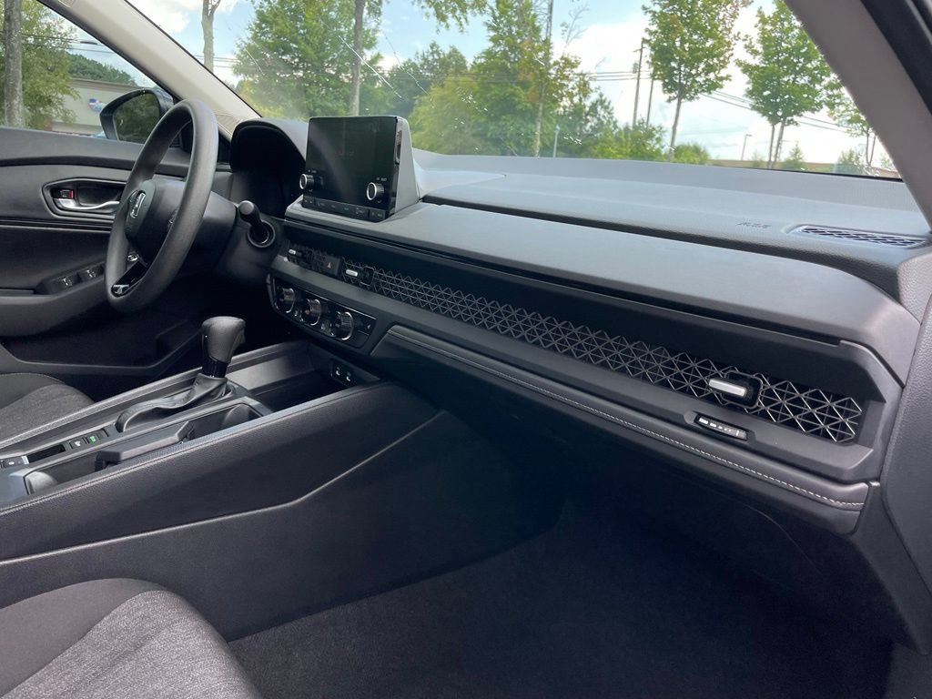 Certified 2025 Honda Accord SE image 29