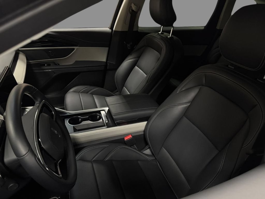 New 2024 Lincoln Nautilus Premier AWD/4WD image 8