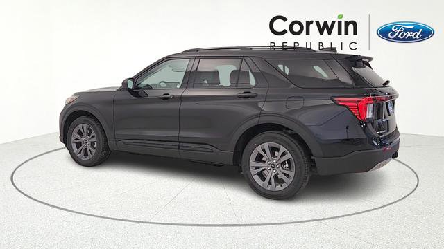 New 2026 Ford Explorer Active w/ Active Comfort Package image 5
