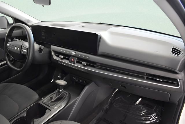 Used 2025 Kia K4 image 18