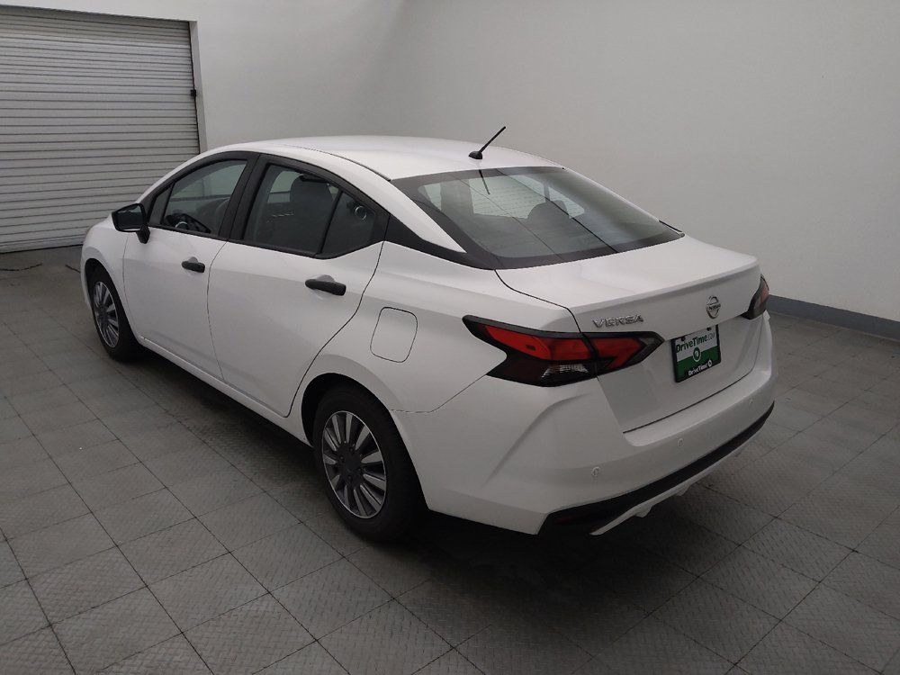 Used 2022 Nissan Versa S FWD image 5