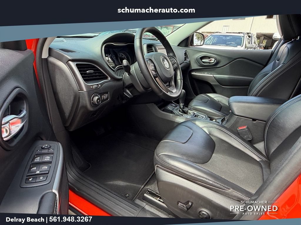 Used 2021 Jeep Cherokee Latitude Plus FWD image 11