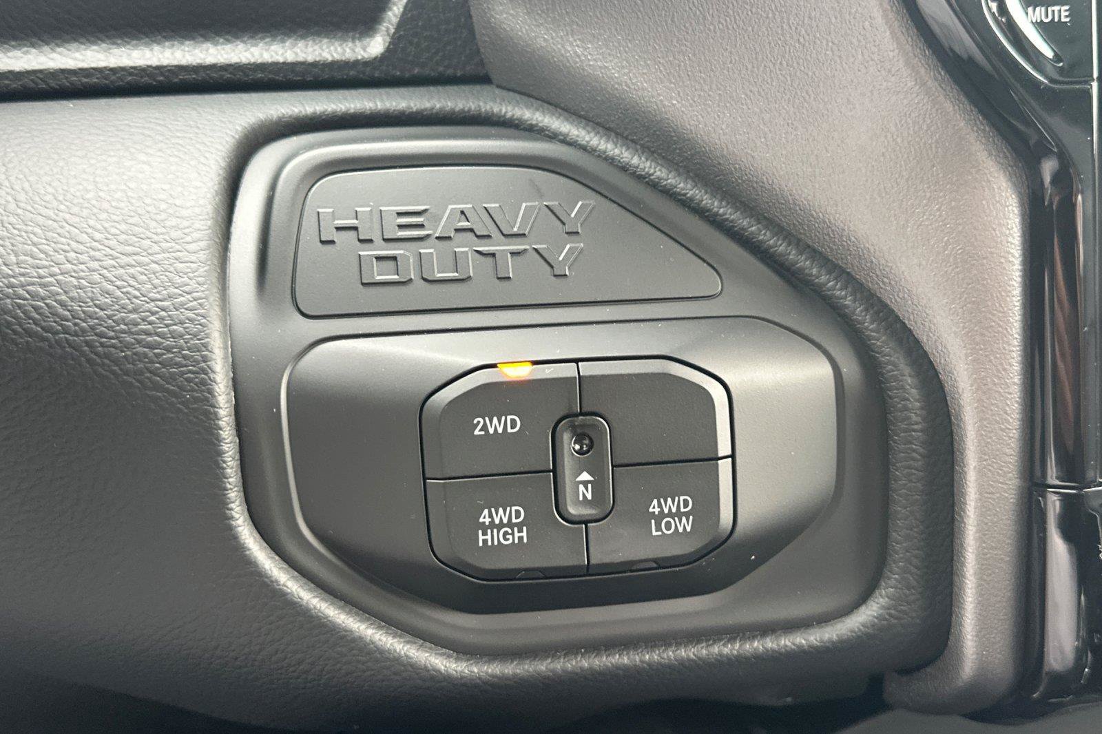 New 2027 RAM 3500 Laramie AWD/4WD image 19
