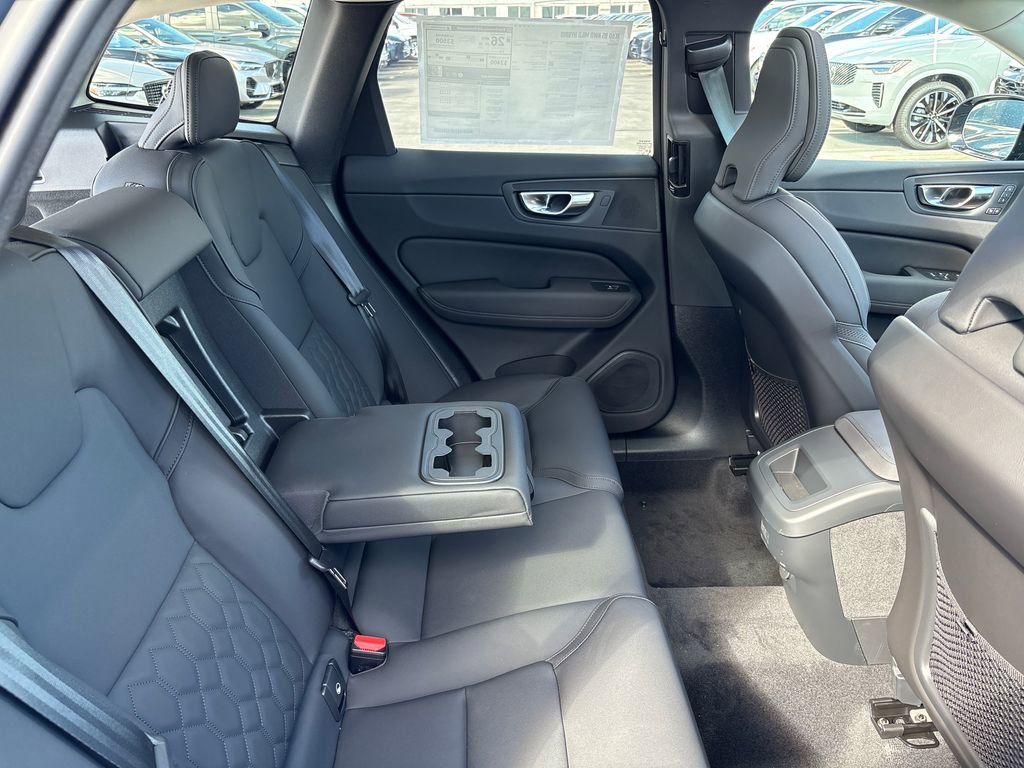 New 2026 Volvo XC60 B5 Plus image 14