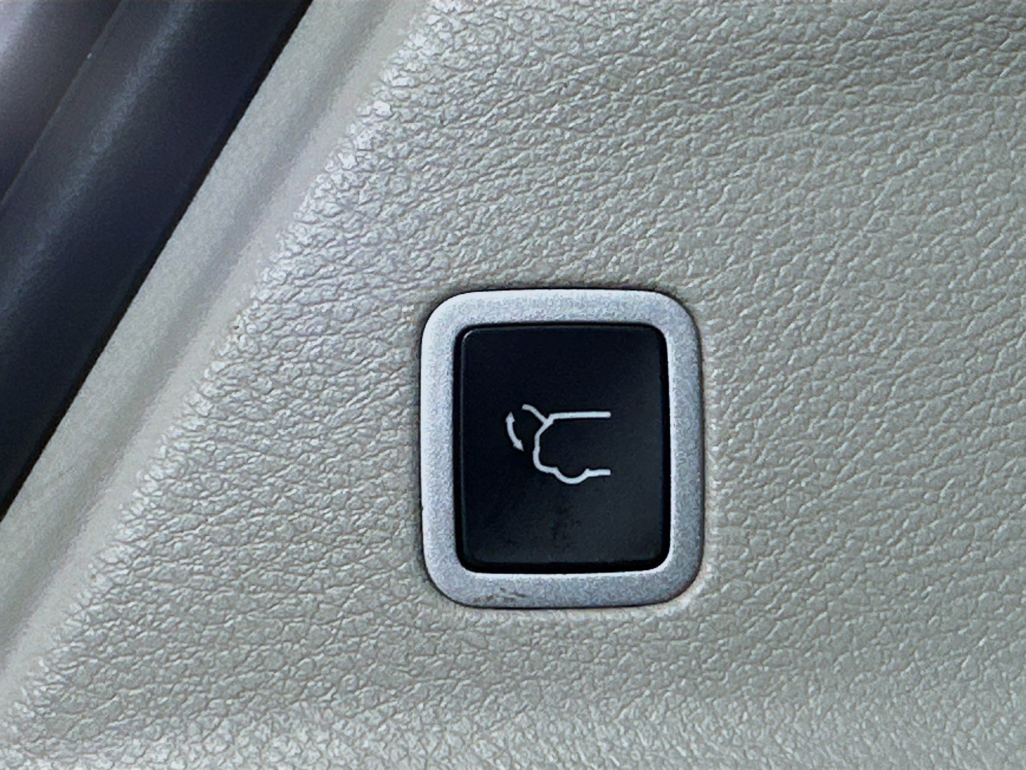 Used 2024 Chrysler Pacifica Touring-L image 30