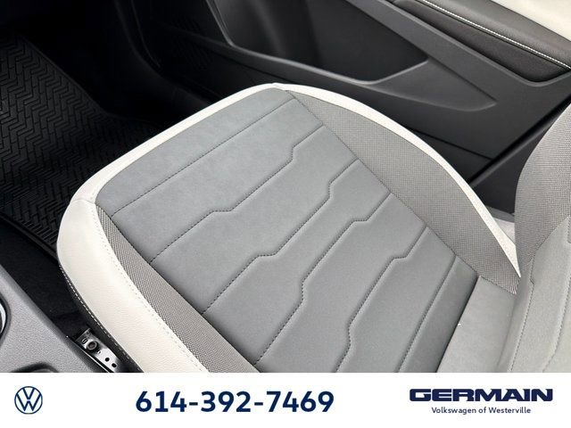 New 2026 Volkswagen Taos SE image 30