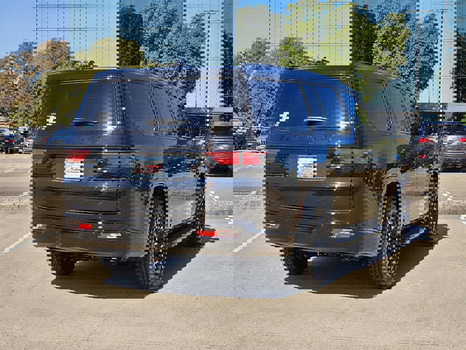 New 2025 Jeep Wagoneer Series II image 4