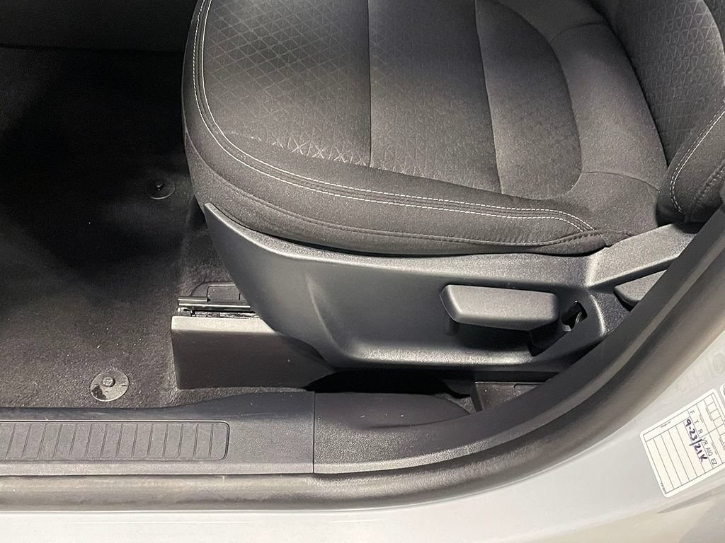 Used 2025 Ford Escape Active AWD/4WD image 19