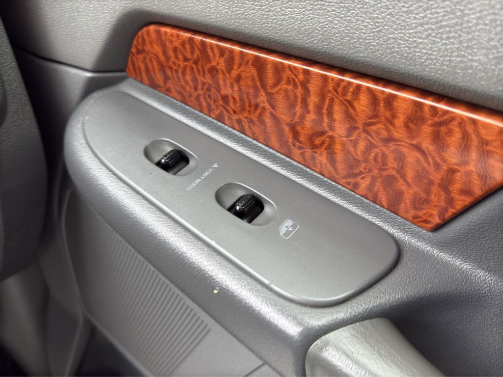 Used 2006 Dodge Ram 2500 Truck Laramie w/ Trailer Tow Group image 11