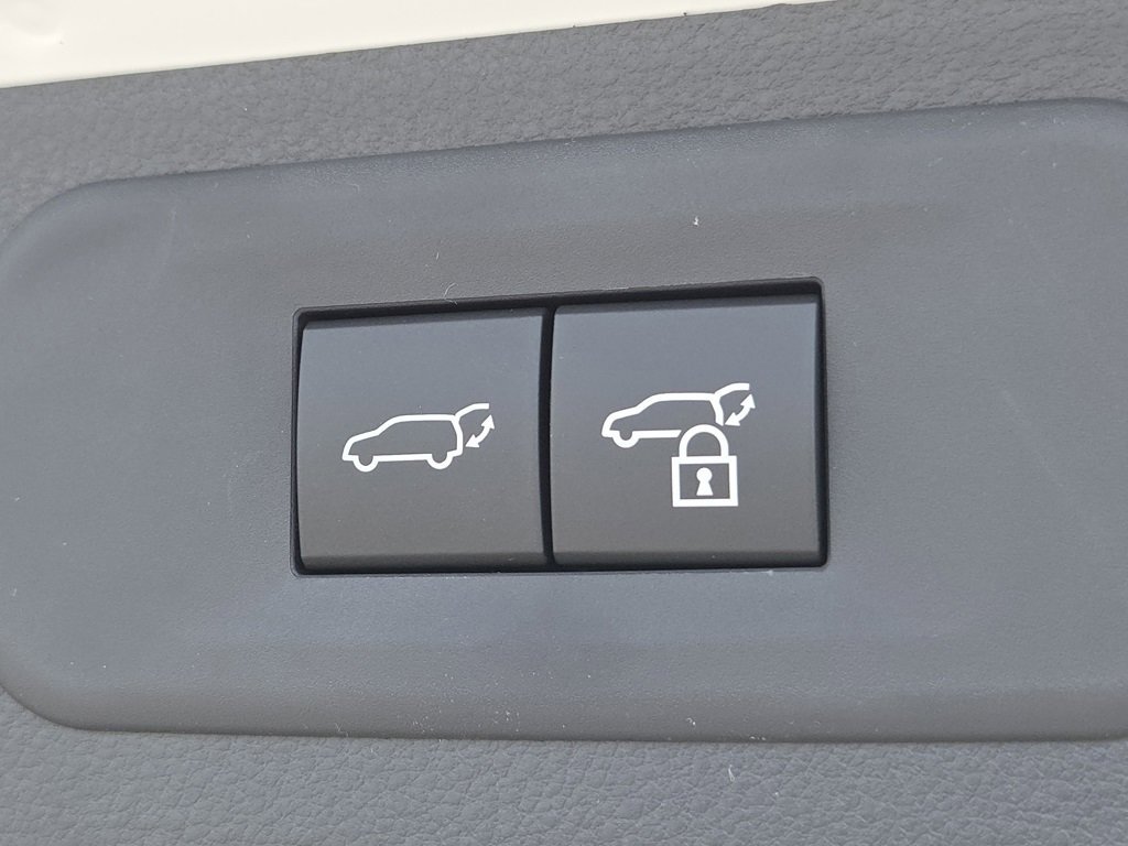 New 2026 Lexus TX 500h AWD image 36